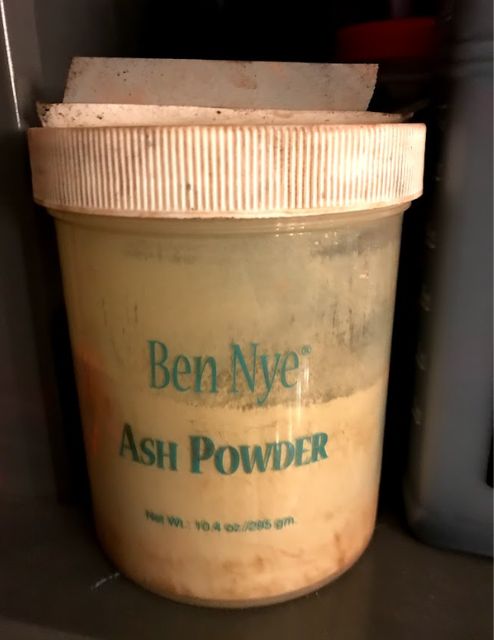 Ash setting powder.